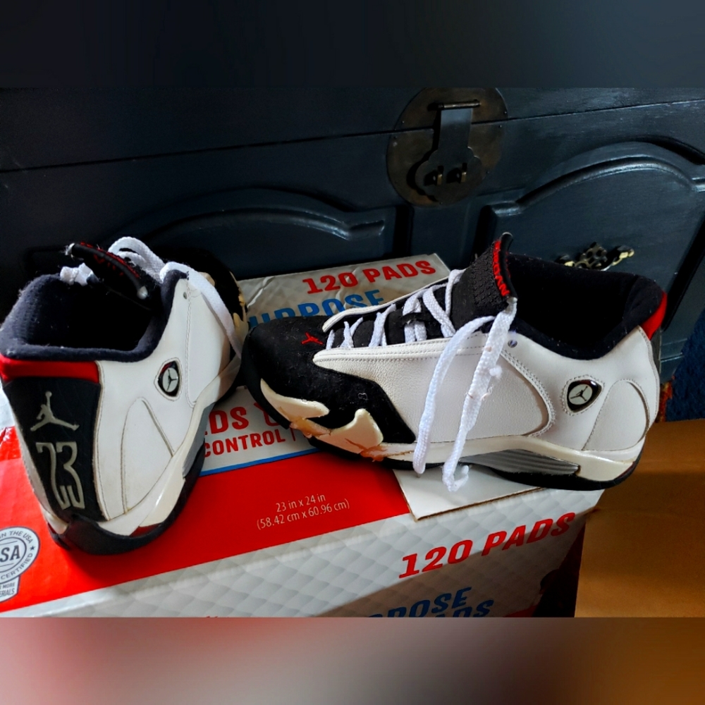 Nike shoes size 7